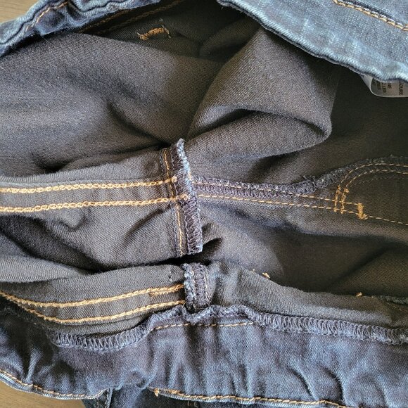 Revolution by Ricki's Dark Wash Denim Capris - Picture 9 of 13